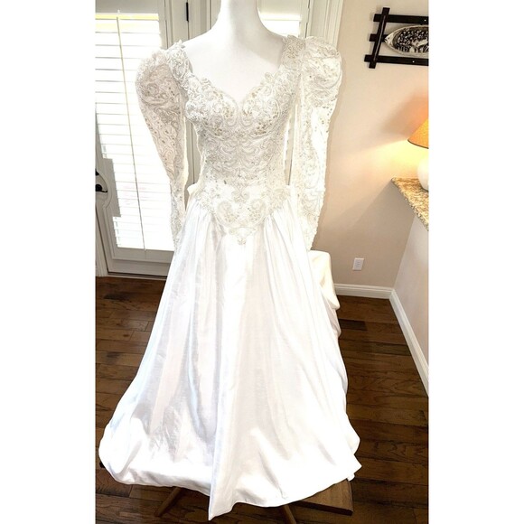 Rare NWT Vintage Wedding Dress Size 10 Beaded Lace Gown Cathedral Train 80s - Picture 3 of 16
